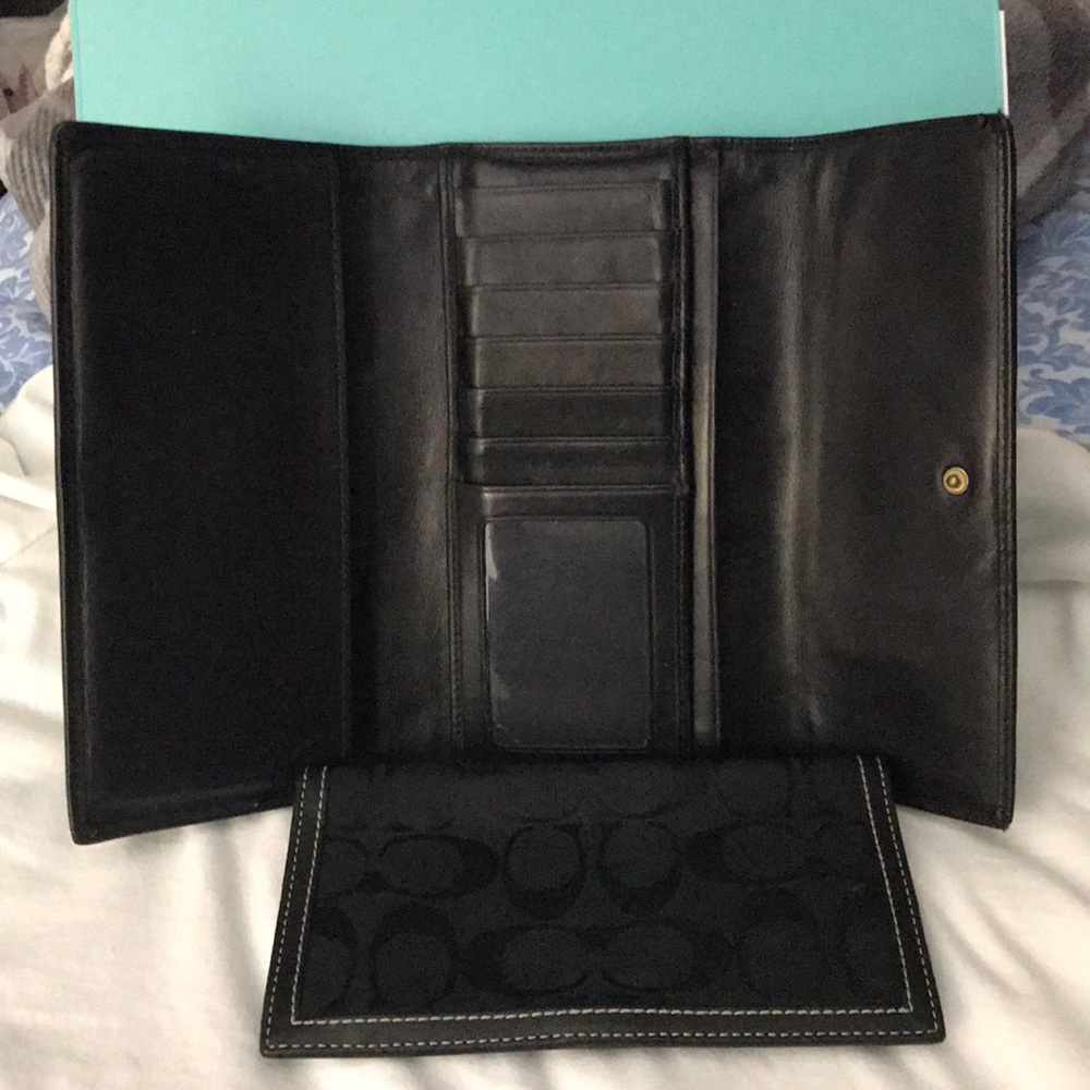 Coach wallet - Picture 2 of 3